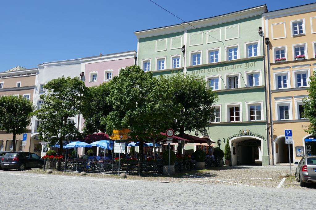 Hotel Bayerischer Hof Burghausen Exterior foto